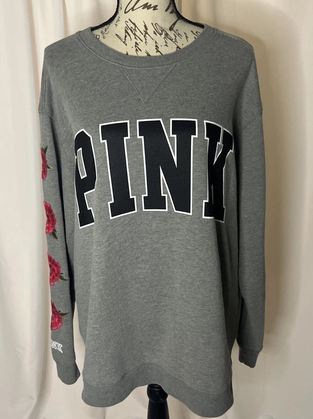 Victoria’s Secret PINK Pullover Sweatshirt Women’s Small Crew Neck Graphic Logo